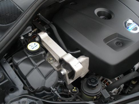 Used 2016 Volvo XC60 T5 Premier image 15