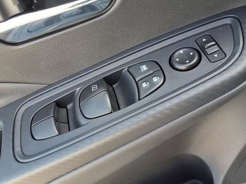 New 2025 Nissan Versa SV w/ Trunk Package image 18