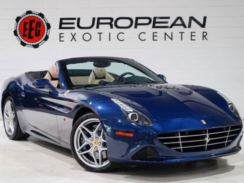 Used 2016 Ferrari California T RWD image 1