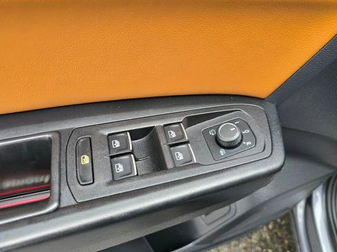 Used 2019 Volkswagen Atlas SEL Premium image 24