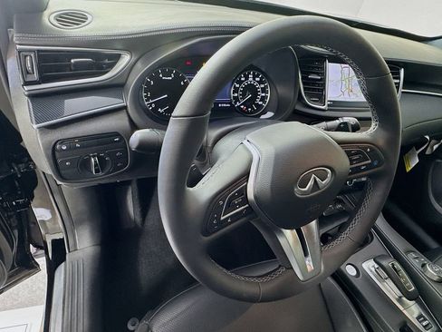 Certified 2025 INFINITI QX50 Sport image 13