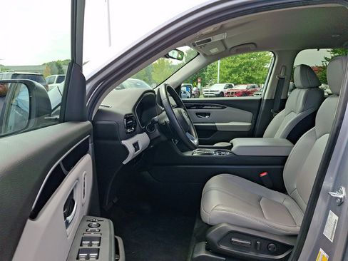 Certified 2025 Honda Pilot EX-L image 16