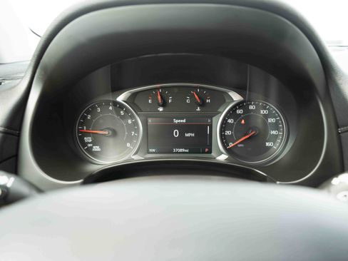 Used 2024 GMC Terrain SLT w/ Elevation Edition AWD/4WD image 16