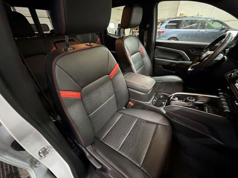 Certified 2023 Chevrolet Colorado Z71 w/ Z71 Convenience Package 2 image 29