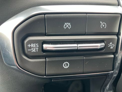 New 2026 GMC Acadia Elevation image 17