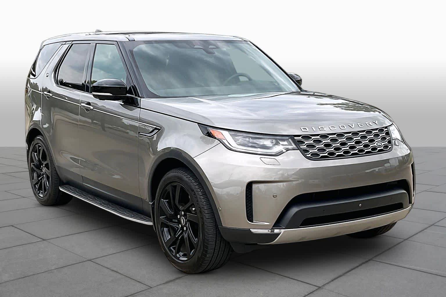 Used 2025 Land Rover Discovery S AWD/4WD image 3