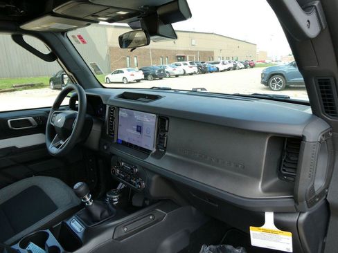 New 2026 Ford Bronco 2-Door AWD/4WD image 10