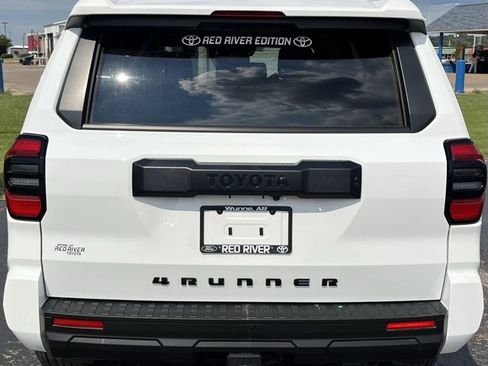 Used 2025 Toyota 4Runner SR5 image 7