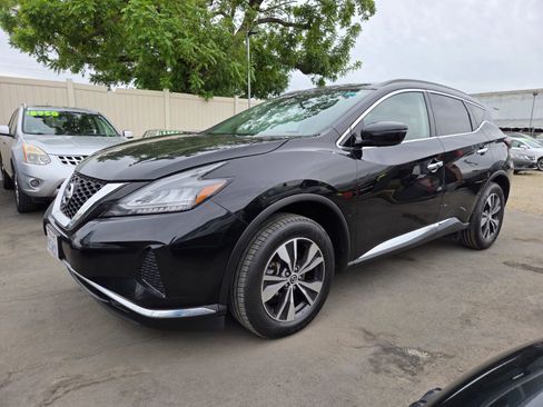 Used 2020 Nissan Murano SV image 1