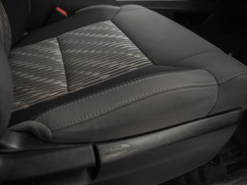 Used 2018 Toyota Tundra SR5 image 36