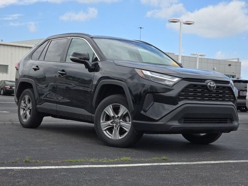 Used 2024 Toyota RAV4 XLE w/ Convenience Package AWD/4WD image 3