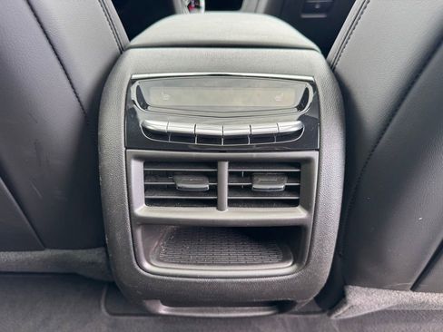 Certified 2023 Cadillac XT5 Premium Luxury FWD image 32