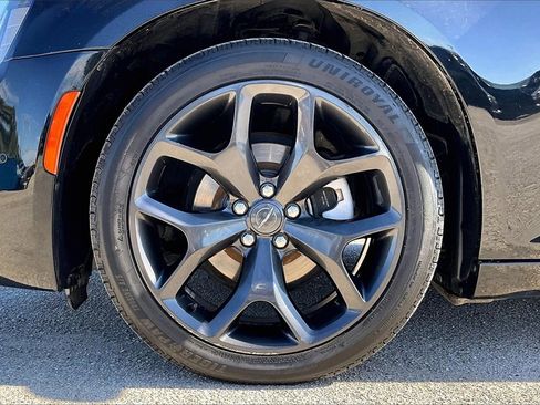 Used 2021 Chrysler 300 S image 35