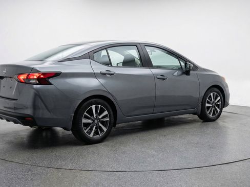 Used 2025 Nissan Versa SV image 9