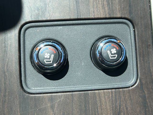Used 2023 Nissan Murano Platinum AWD/4WD image 2