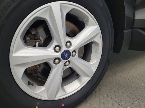 Used 2020 Ford Edge SE image 31