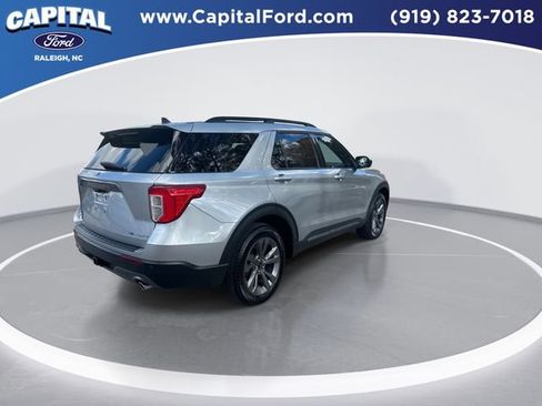 Certified 2022 Ford Explorer XLT w/ Equipment Group 202A image 8