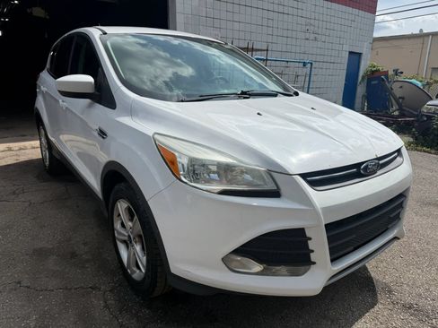 Used 2014 Ford Escape SE FWD image 3