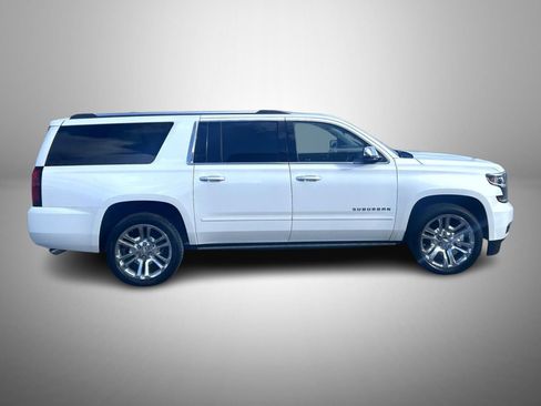Used 2020 Chevrolet Suburban Premier w/ Premier Plus Edition image 4