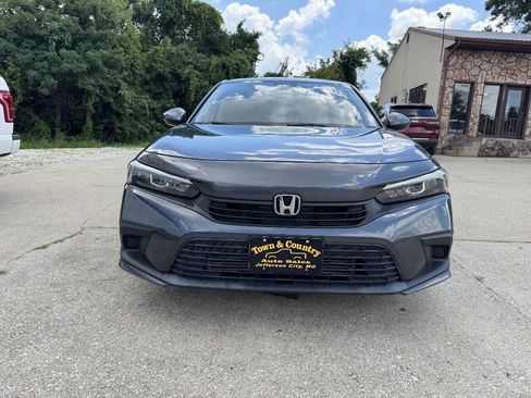 Used 2022 Honda Civic EX image 3