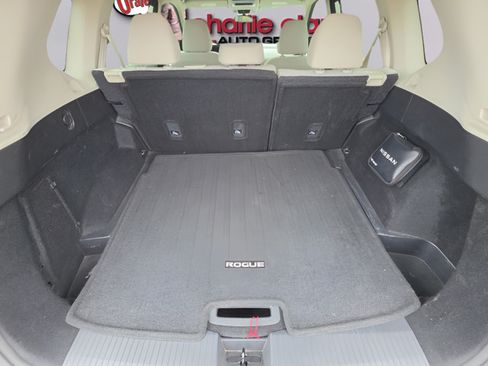 Certified 2022 Nissan Rogue SV FWD image 29