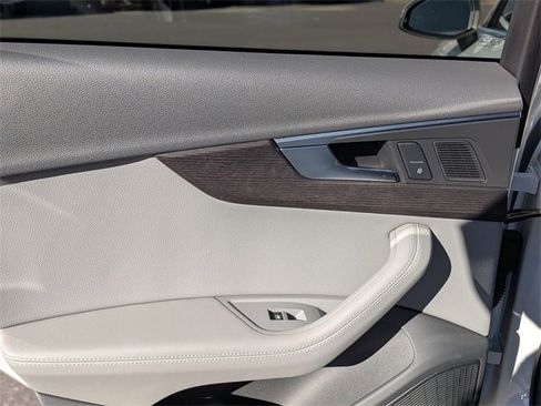 Used 2019 Audi A4 2.0T allroad Premium Plus w/ Premium Plus Package image 27