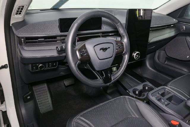 Used 2025 Ford Mustang Mach-E Premium AWD/4WD image 19