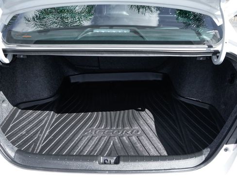 Used 2022 Honda Accord Sport image 8