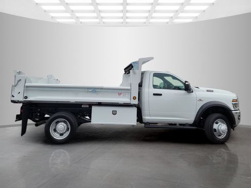 New 2026 RAM 5500 Tradesman w/ Chrome Appearance Group AWD/4WD image 3