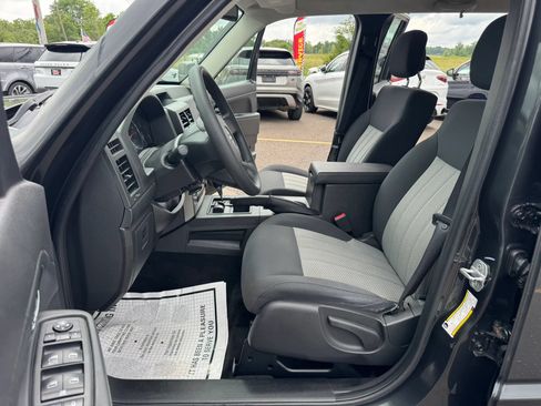 Used 2010 Jeep Liberty Sport w/ Popular Equipment Group AWD/4WD image 15