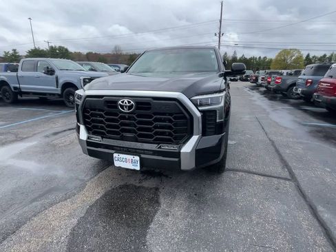 Used 2022 Toyota Tundra Limited w/ TRD Off-Road Package AWD/4WD image 15
