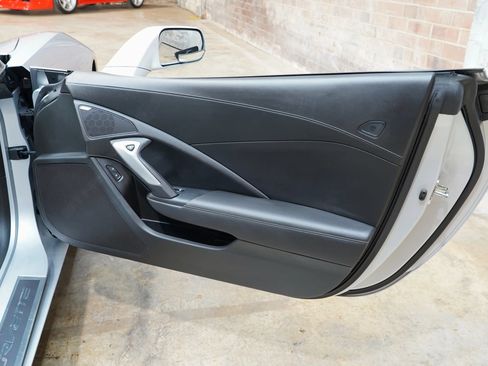 Used 2017 Chevrolet Corvette Stingray Coupe w/ Carbon Flash Badge Package RWD image 47