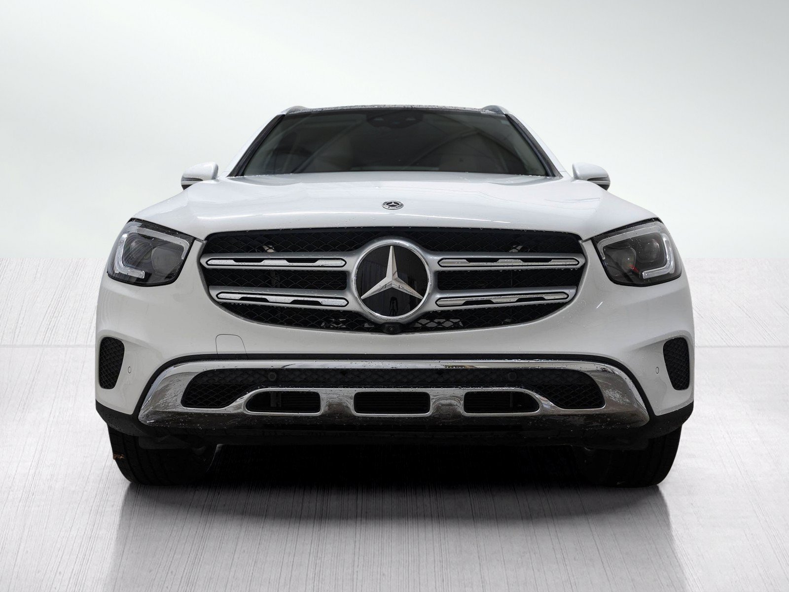 Used 2022 Mercedes-Benz GLC 300 4MATIC image 2