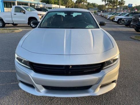 Used 2023 Dodge Charger SXT image 2
