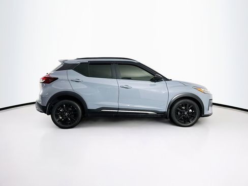 Used 2024 Nissan Kicks SR w/ SR Premium Package image 10