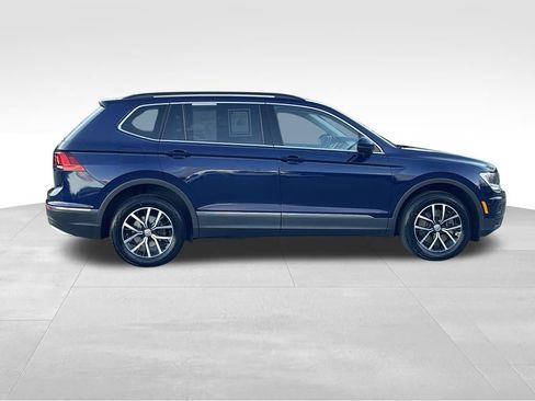 Used 2021 Volkswagen Tiguan SE w/ 3rd Row Seat Package image 3