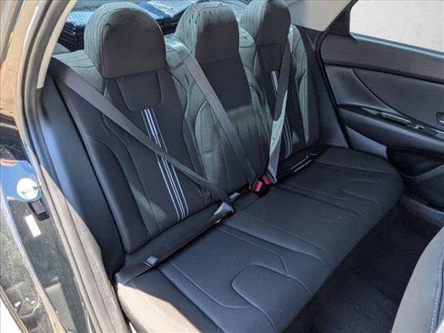 Used 2023 Hyundai Elantra SEL w/ Convenience Package FWD image 19