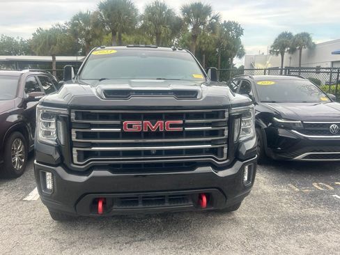 Used 2023 GMC Sierra 2500 AT4 w/ AT4 Premium Plus Package AWD/4WD image 2