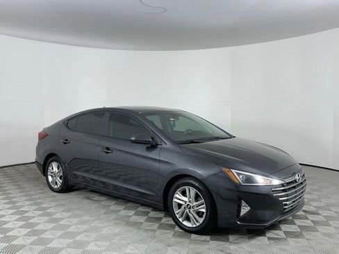 Used 2020 Hyundai Elantra Value Edition w/ Cargo Package (C1) FWD image 3