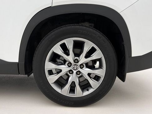 Used 2024 Toyota Grand Highlander AWD image 28