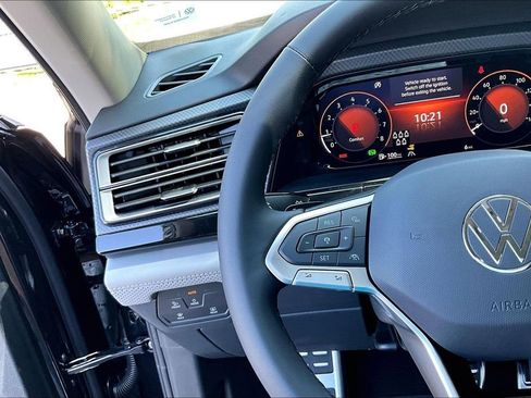 New 2026 Volkswagen Atlas Peak Edition AWD/4WD image 24