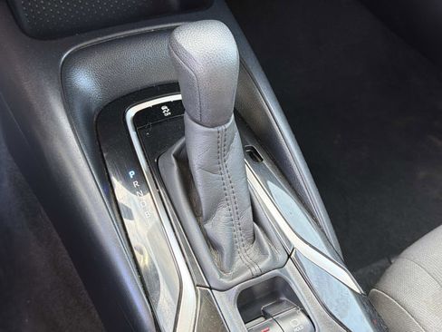 Used 2022 Toyota Corolla LE image 12