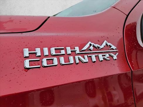 Used 2022 Chevrolet Tahoe High Country w/ Premium Package AWD/4WD image 9