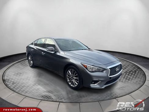 Used 2018 INFINITI Q50 Luxe w/ Essential Package (2.0T Luxe) image 7