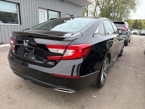 Used 2019 Honda Accord Touring image 6