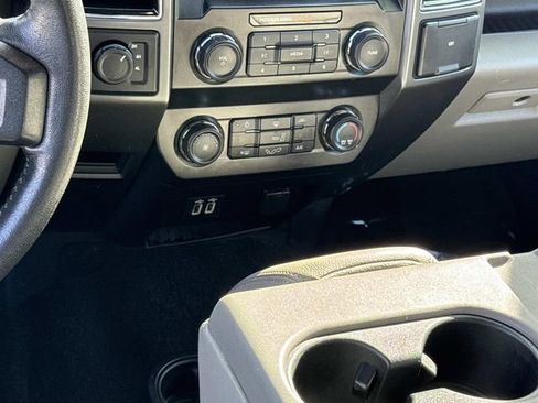 Certified 2019 Ford F150 XLT w/ Equipment Group 302A Luxury image 21