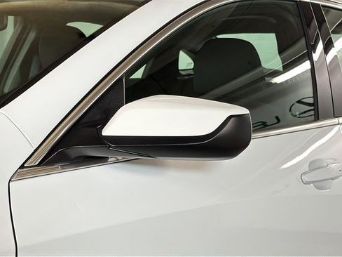 Used 2025 Chevrolet Malibu LT image 5