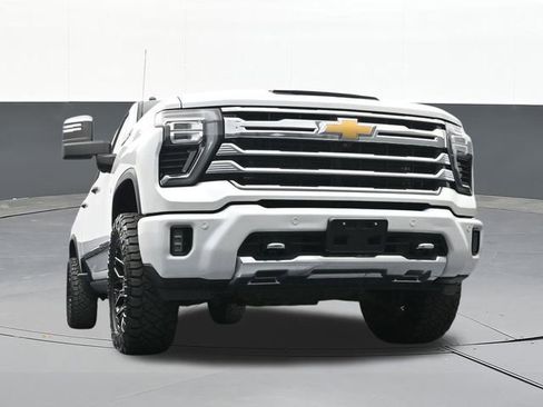 Used 2024 Chevrolet Silverado 2500 High Country w/ Technology Package AWD/4WD image 56