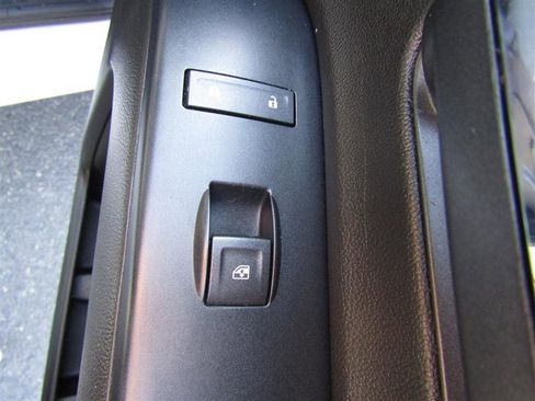 Used 2017 GMC Sierra 1500 4x4 Double Cab w/ Sierra Convenience Package image 28