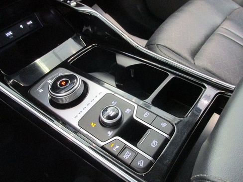 Used 2022 Kia Sorento SX image 25